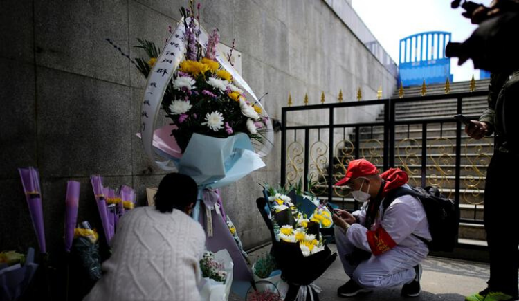 China mourns for the people who died in the coronavirus pandemic