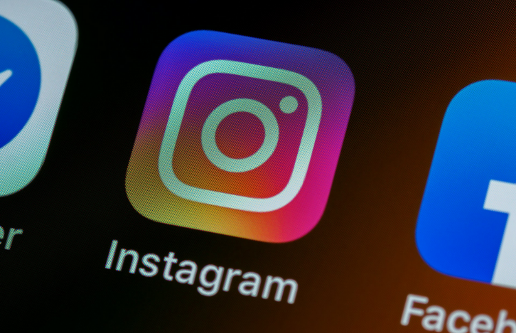 How to get free Instagram likes and followers safely